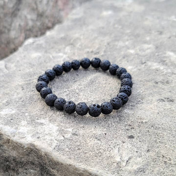 Bracelet empileur en pierre de lave pour la vente par Most Radiant Beads LLC