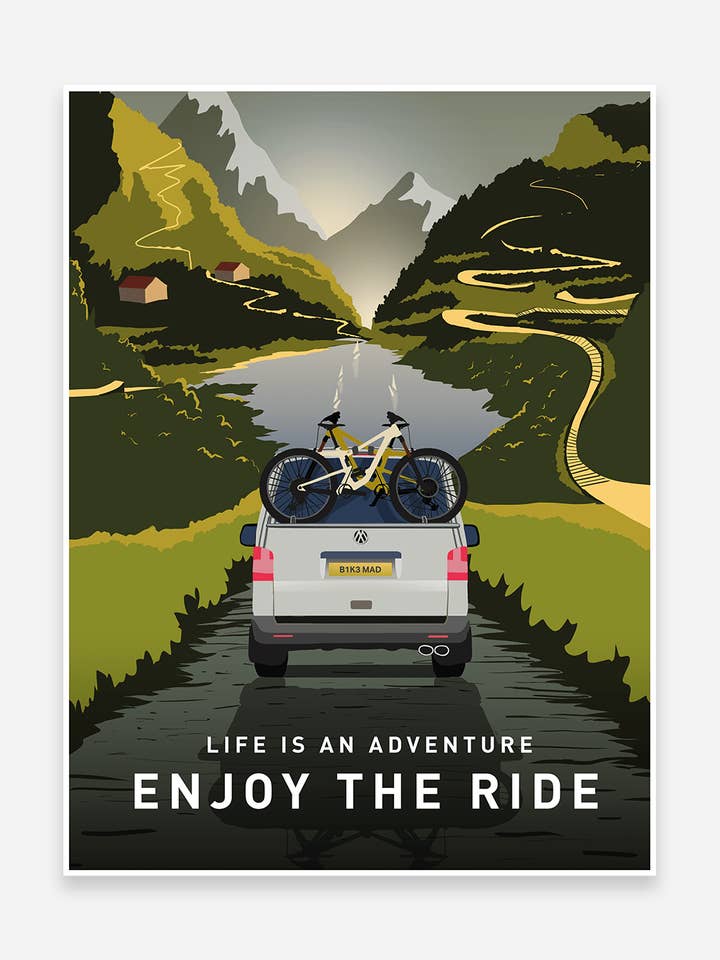 Impression artistique sur vélo de montagne Enjoy The Ride avec le camping-car T5 VW pour la vente par Trailmaps.com