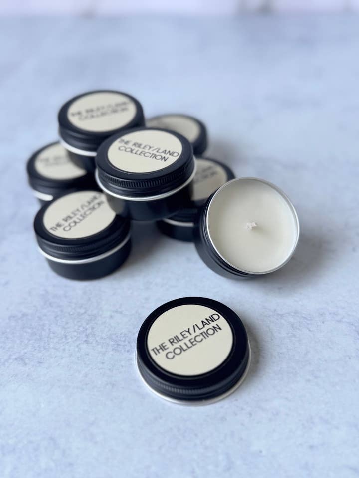 Juego de Muestras - Muestras de Aromas de la Colección de Velas Legacy para venta al por mayor de THE RILEY/LAND COLLECTION