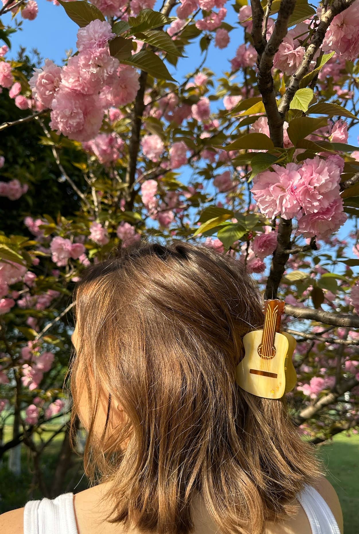 Solar Eclipse - Vendita all'ingrosso Fermaglio per capelli - Donna - Fermaglio per capelli a forma di artiglio per chitarra dipinto a mano | Ecologico | Western1