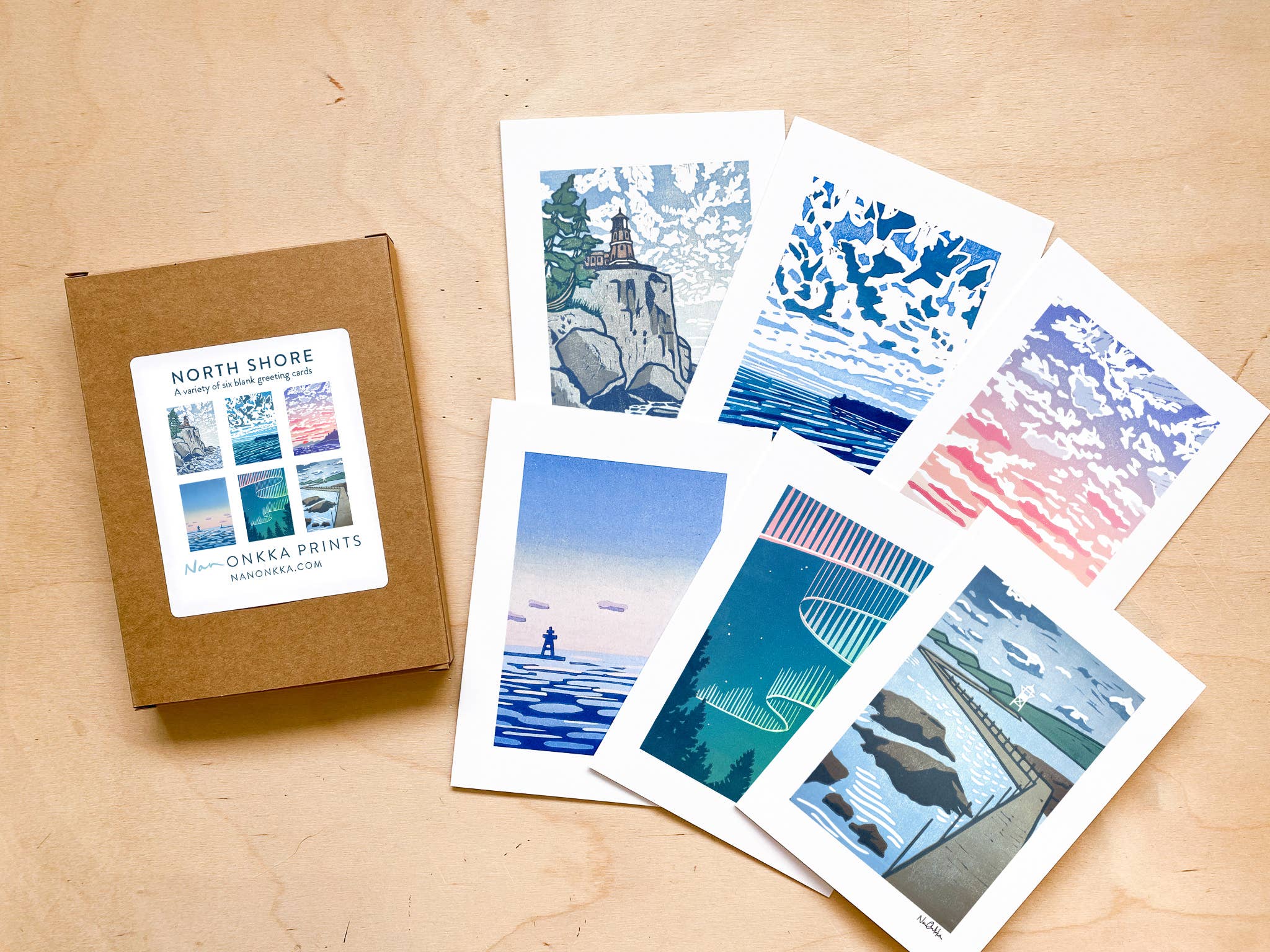 Nan Onkka Prints – Großhandel Grußkarten für den Alltag – Grußkarten-Set mit North Shore-Thema in einer Box1
