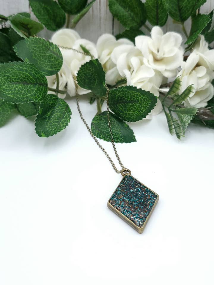 collana, gioielli oceanici, ciondolo da spiaggia per la vendita all'ingrosso da parte di Out of Spike Designs