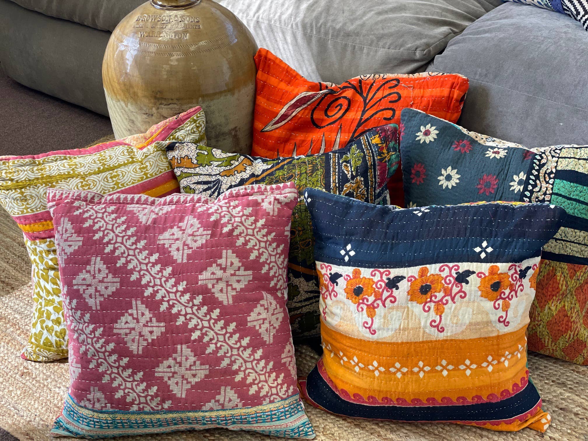 Vintage Addiction - Wholesale Sierkussensloop - 12 PK Unieke vintage Kantha kussensloop 18"x18"