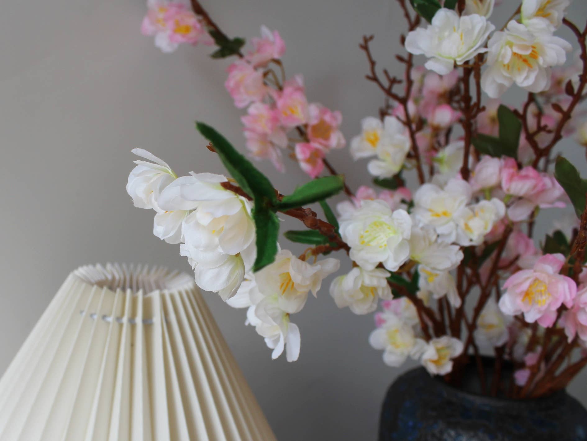 ACNITE(We cover U.S. import duties) – wholesale Artificial flowers – Artificial pink/white cherry blossom Silk flowers stem5