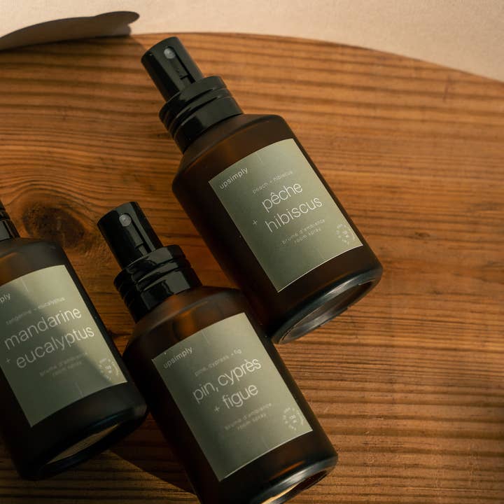 UpSimply - Vendita all'ingrosso Spray per tessuti e ambienti - Spray per ambienti - Fiori di pesco e ibisco1