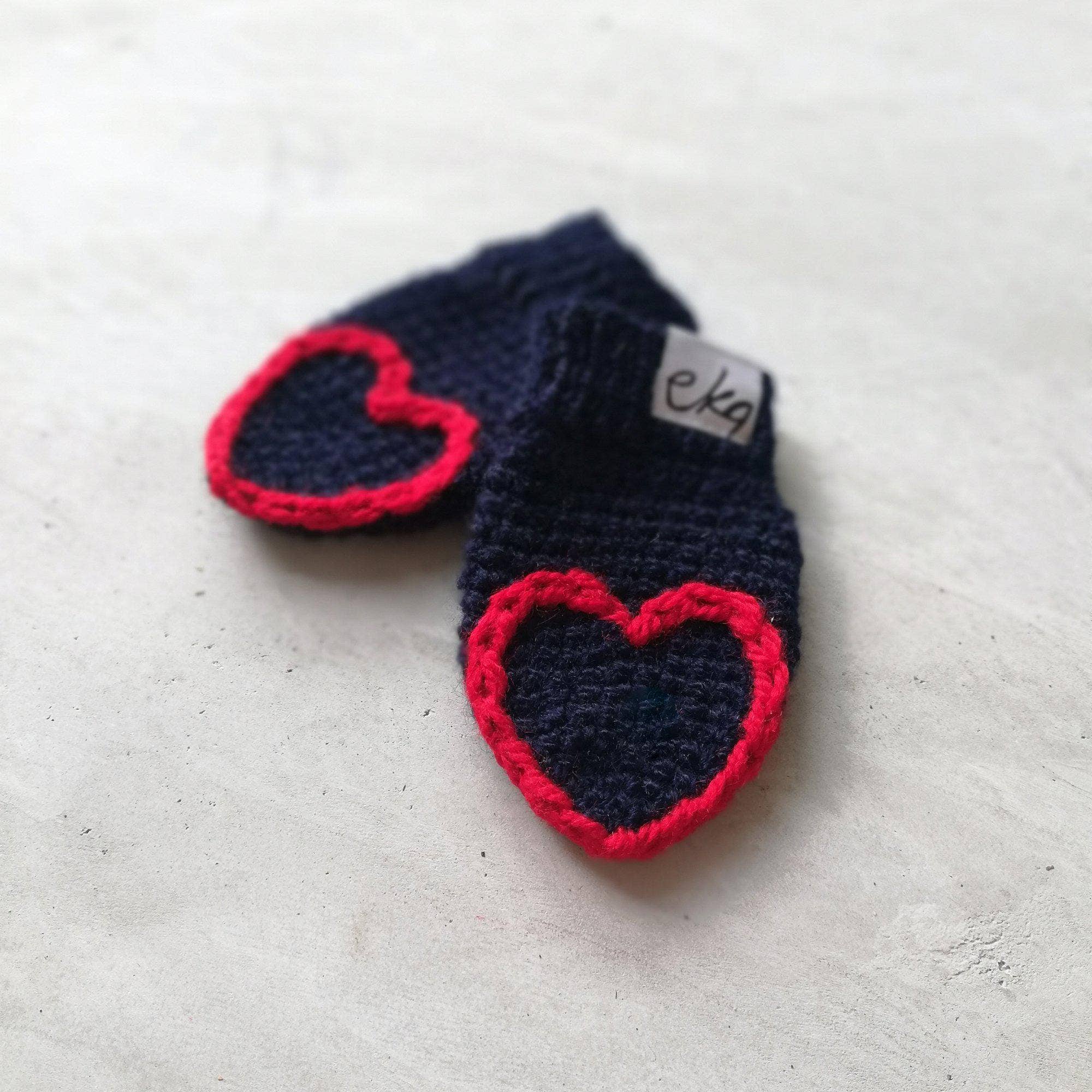 EKA – wholesale Mittens – Child – New Born Baby Heart Mittens4