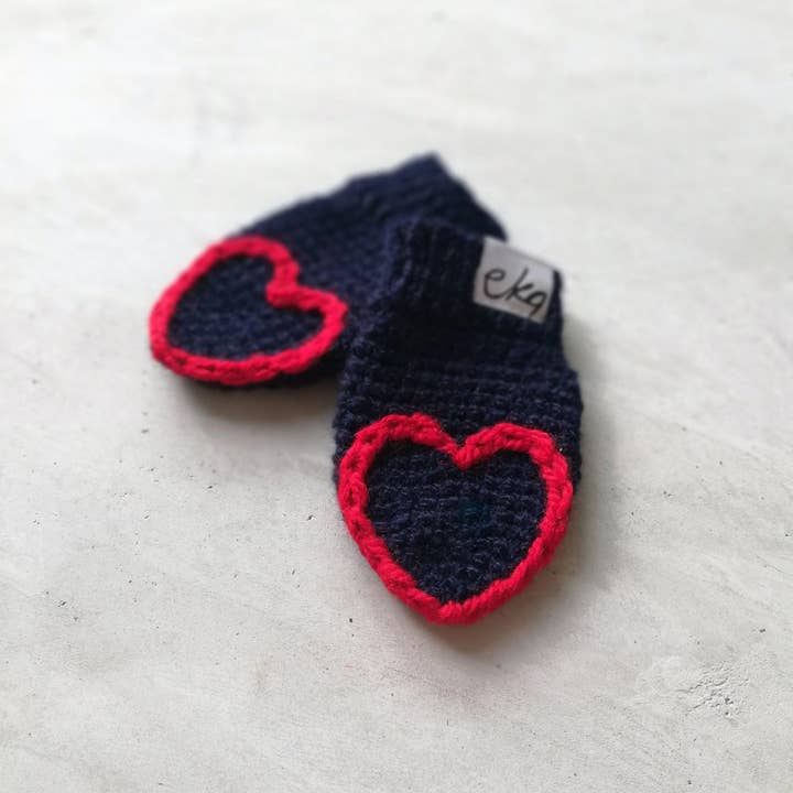 EKA – wholesale Mittens – Child – New Born Baby Heart Mittens4