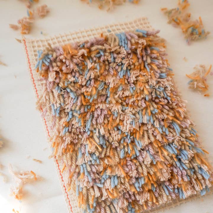 Living Fibers - Wholesale DIY Craft Kit - Popurri Latch hook kit