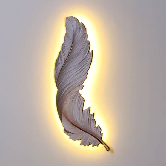 Lampe murale Creative Feather pour la vente par Moderny