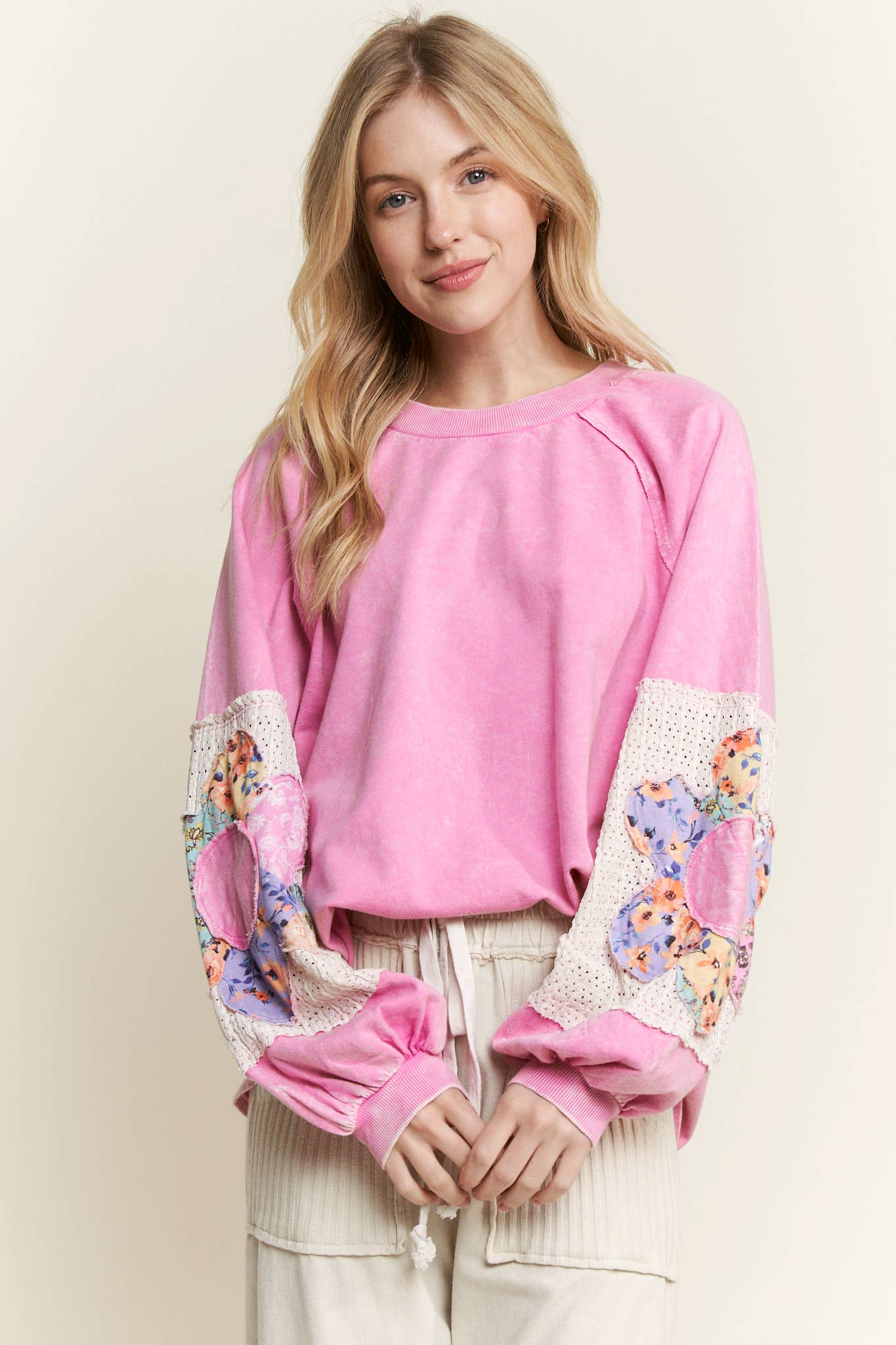 J.Her – wholesale Sweatshirt - Dam – MineralWash Floral Patcherad ärm Terrytröja HT60630