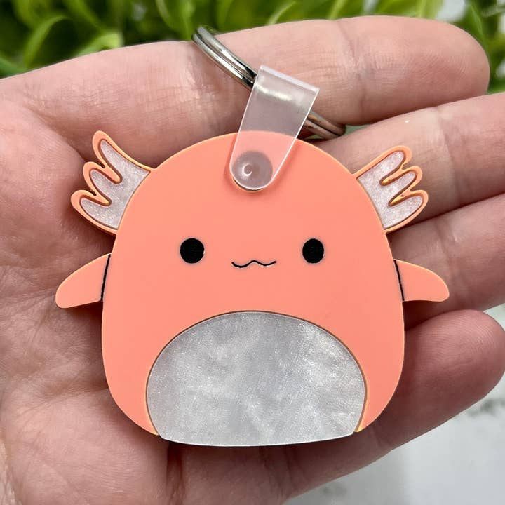 Portachiavi in acrilico a strati Axolotl Squishmallow per la vendita all'ingrosso da parte di The Sweet Squid