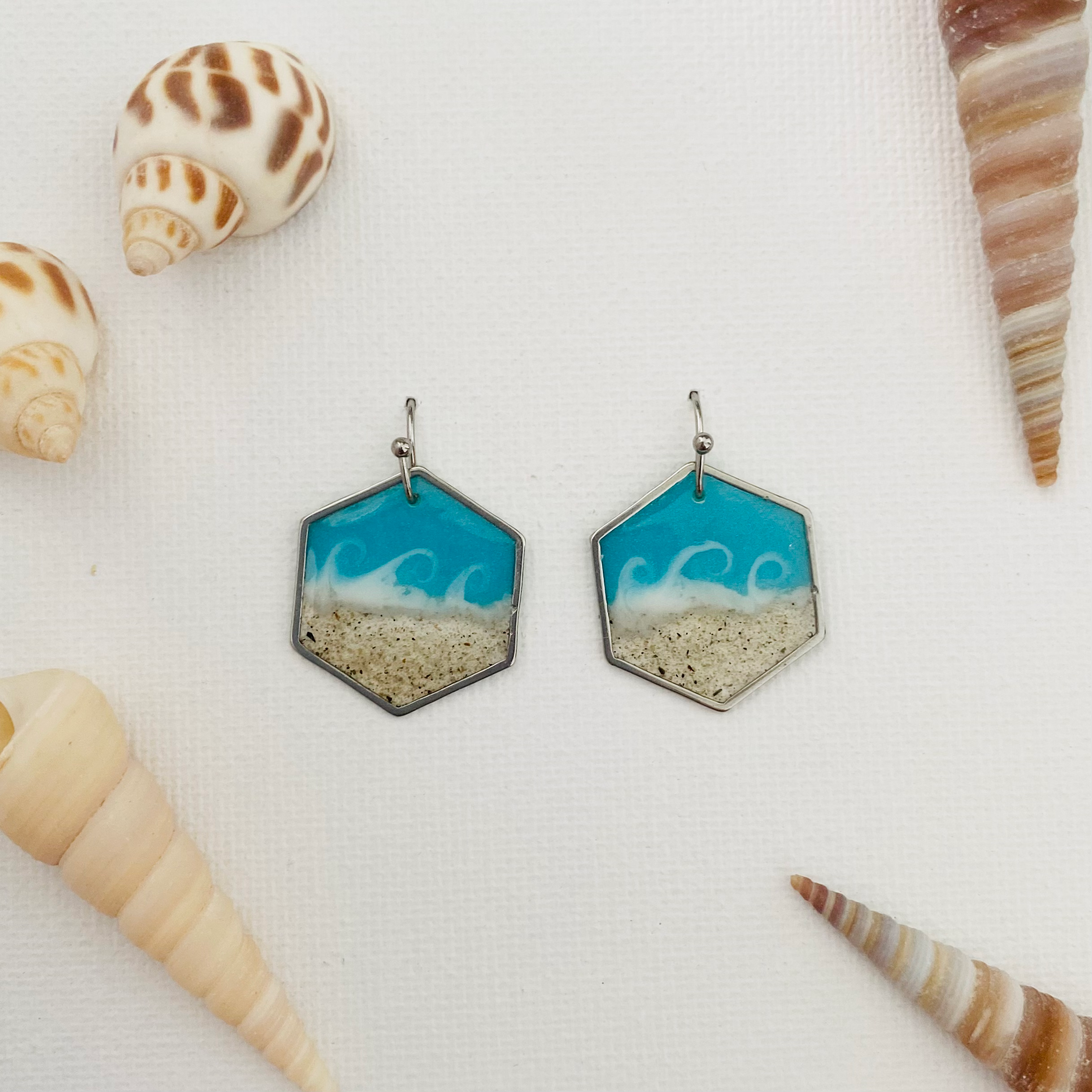 Sandy Beaches Shop – Großhandel Ohrhänger – Benutzerdefinierte Sand Sechseck Welle baumeln Ohrringe | Strandsand7