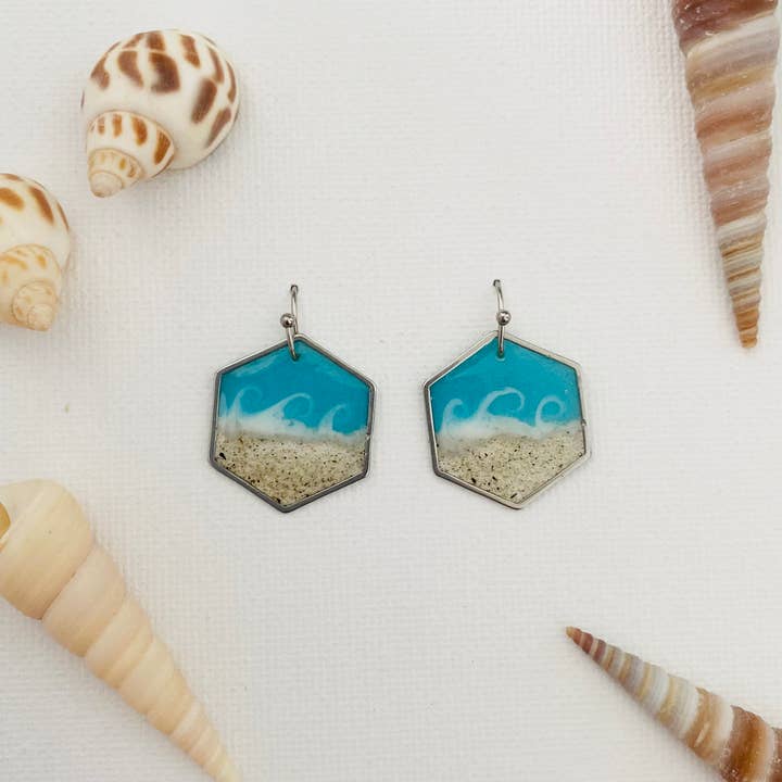 Sandy Beaches Shop – Großhandel Ohrhänger – Benutzerdefinierte Sand Sechseck Welle baumeln Ohrringe | Strandsand7