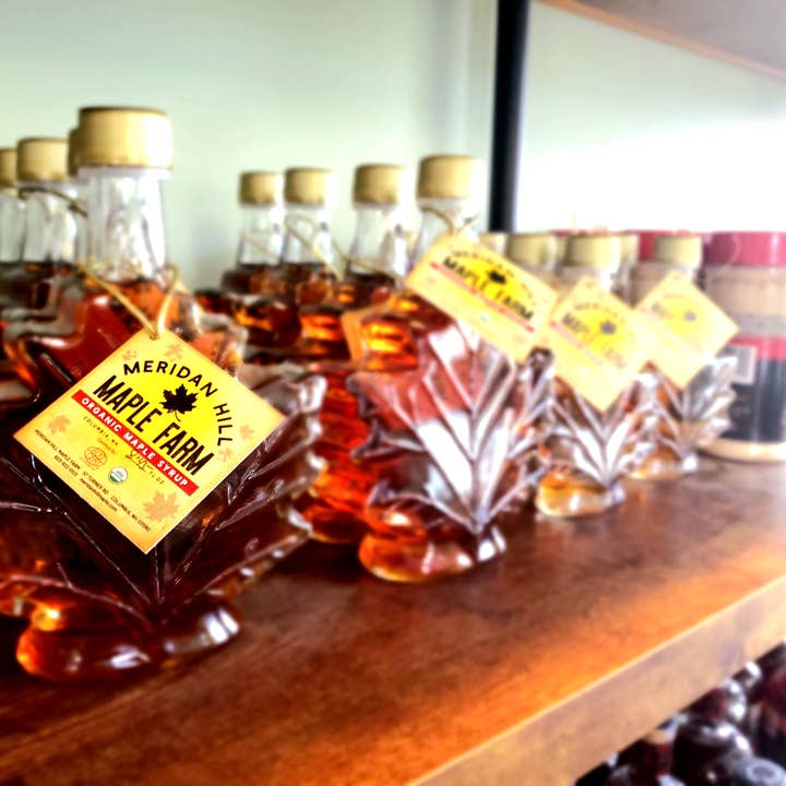 Meridan Hill Maple Farm - Vente Sirops d'érable - Sirop d'Érable Pur Bio NH Bouteille en Verre Feuille d'Érable (50ml)3