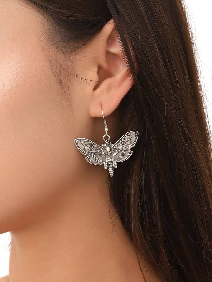 Zilverkleurige vlinder oorbellen van 925 sterling zilver voor wholesale door Hadley Jewelry