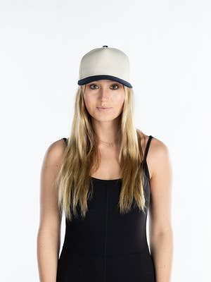 Chapeau snapback vintage bicolore - Bleu marine/beige pour la vente par Funky Junque