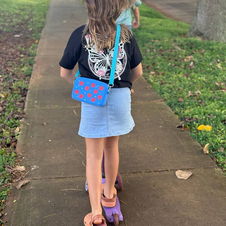 Left Right Design - Wholesale Crossbody Bag - Kids - MyCharm Purse -silicone, customizable, vibrant and versatile12