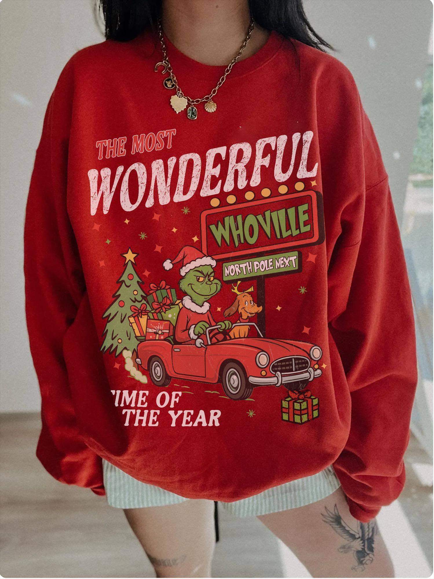 TheKingShirt - Wholesale Graphic Sweatshirt - Women's - Vintage Grinch Christmas Sweater - Universal Vacation3