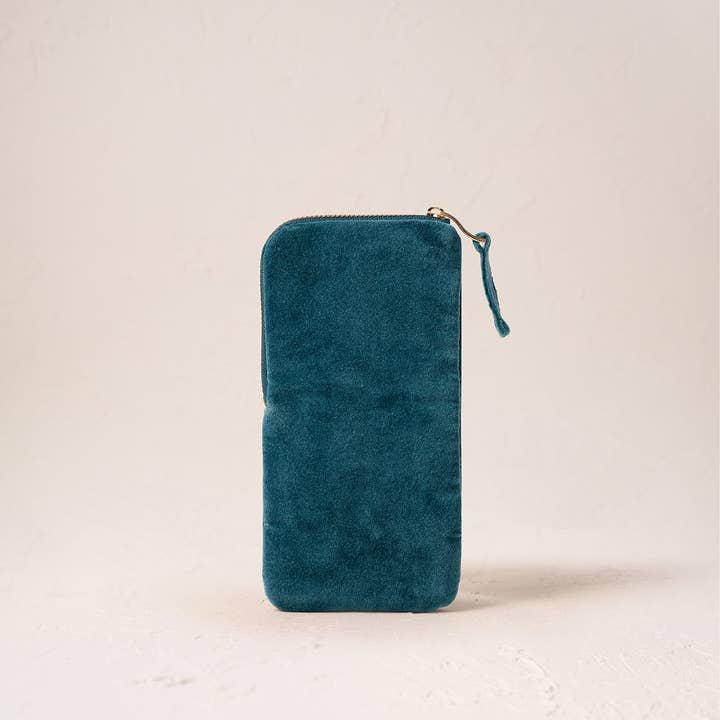 Elizabeth Scarlett Ltd - Wholesale Eyewear Cases & Holders - Women's - Wild Giraffe Palm Rich Blue Glasses Case - Rich Blue