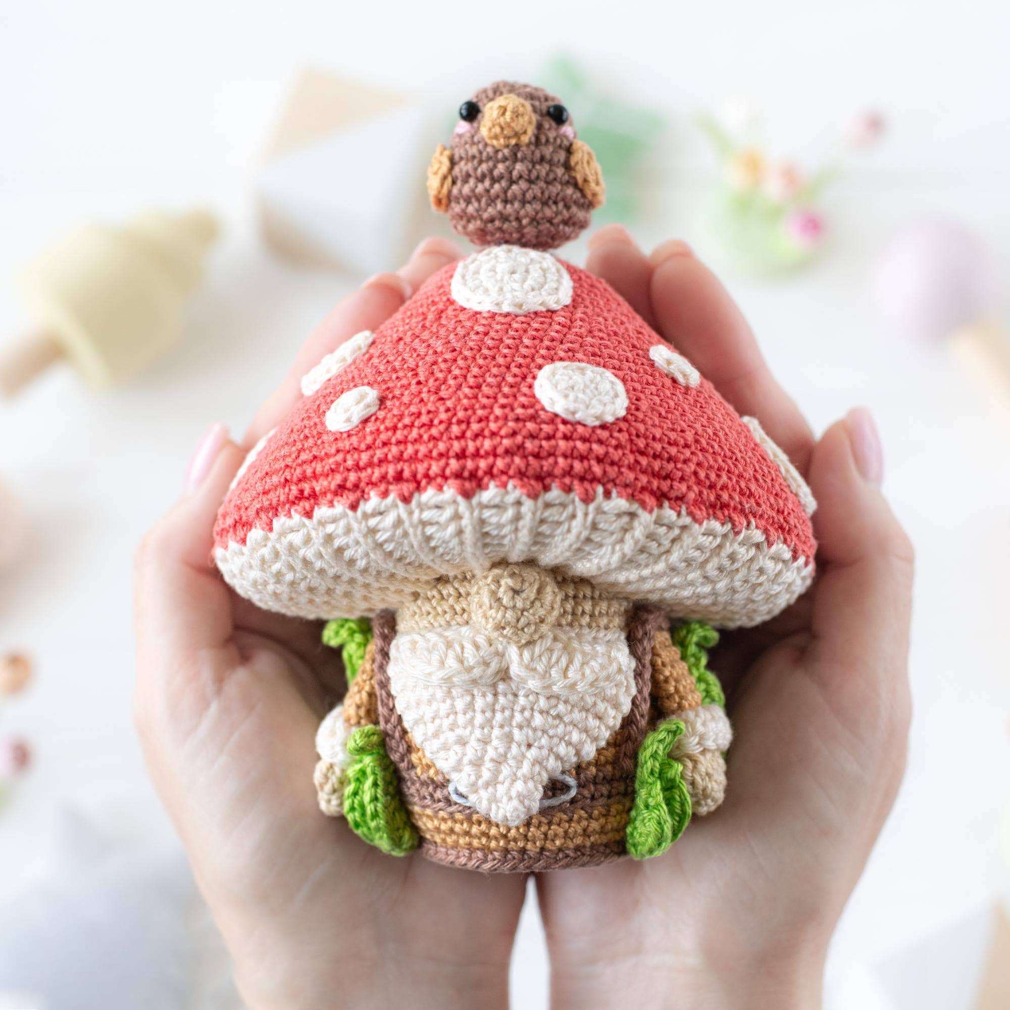 TOMOPOD LLC - Wholesale Christmas Decoration -  Bear Eyeglasses Holder Crochet, Bear Crochet Eyeglass Tray (Copy)4