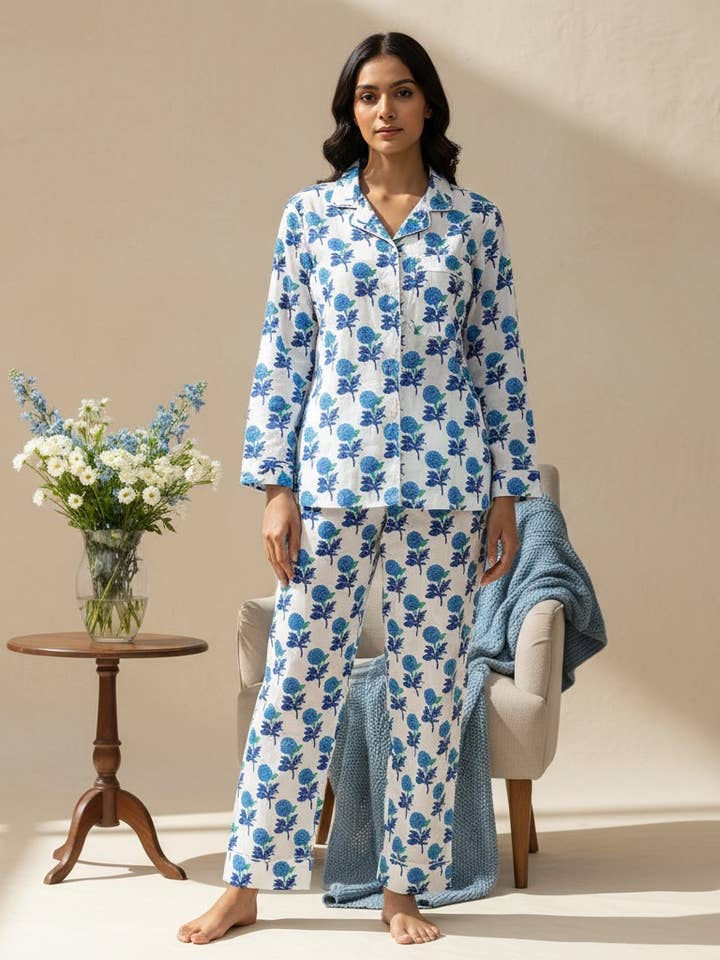 Blå vårblommig bomulls-PJ-set för wholesale av AMRANIS