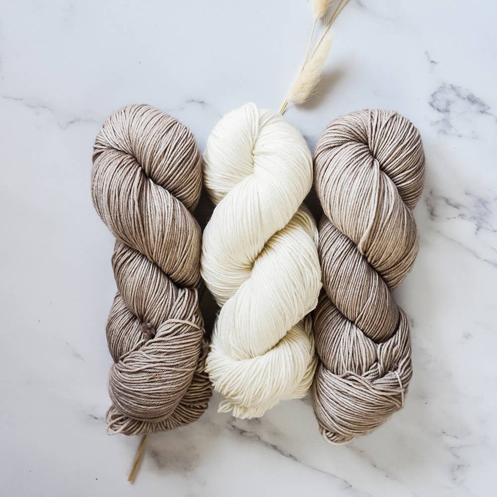 Crafter – wholesale DIY craft kit – Cozy Knit Cabled Socks Workshop Kit13