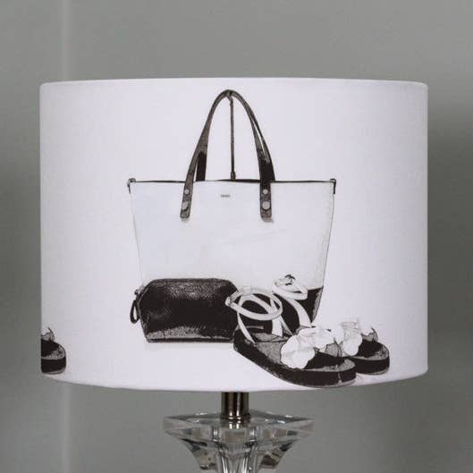 Gekleed om te imponeren (Plafond- & Lampenkap) voor wholesale door Benjamin Tate Design