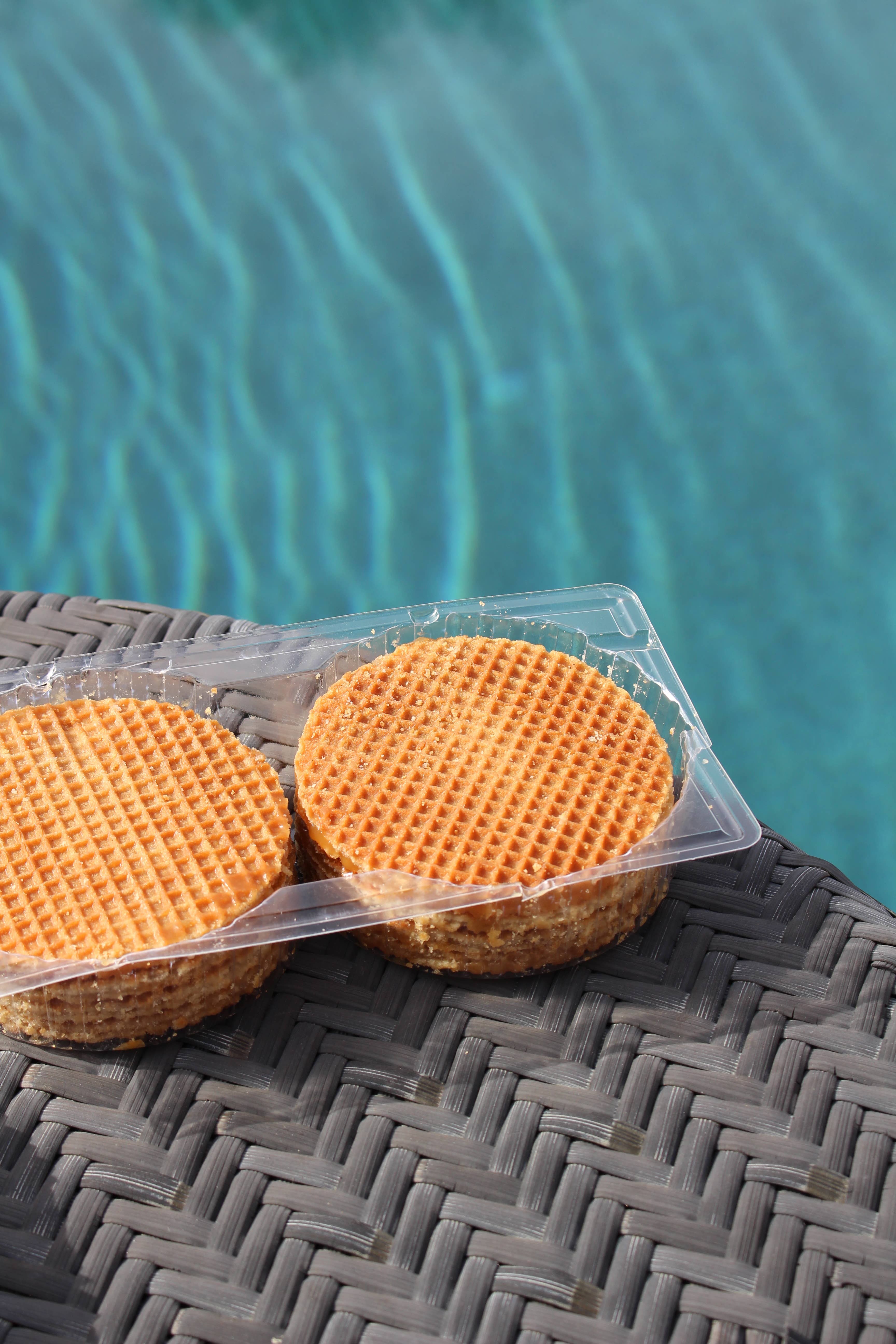 Finger Licking Dutch Stroopwafel Cookies - Venta al por mayor Galletas - Galletas Stroopwafels Holandesas con Caramelo, bandeja de 8 unidades (12 unidades por paquete)6
