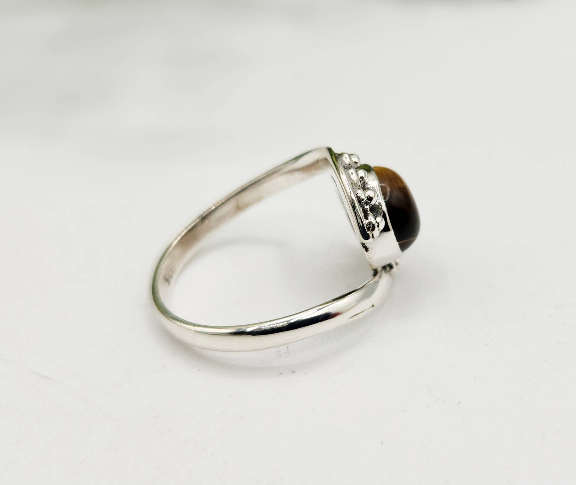 Meraki Gemstones – Engroshandel Solitairering – Tiger Eye Evil Eye Halvædelsten 925 sølvring3