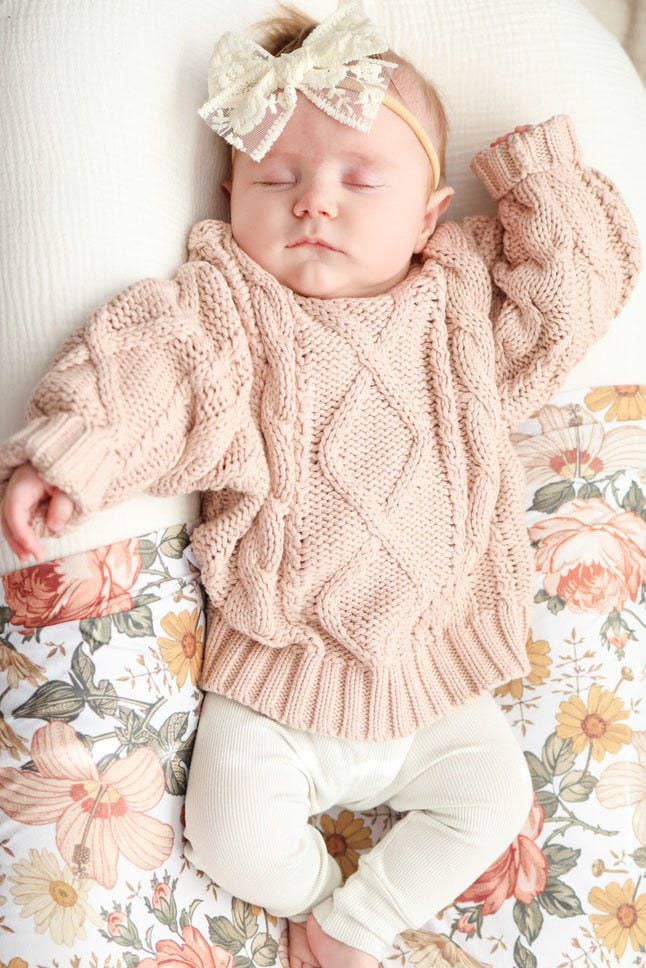 Brave Little Lamb the Label - Wholesale Gebreide trui - Baby - Klassieke Chunky Kabelgebreide Trui | Hazelnoot3