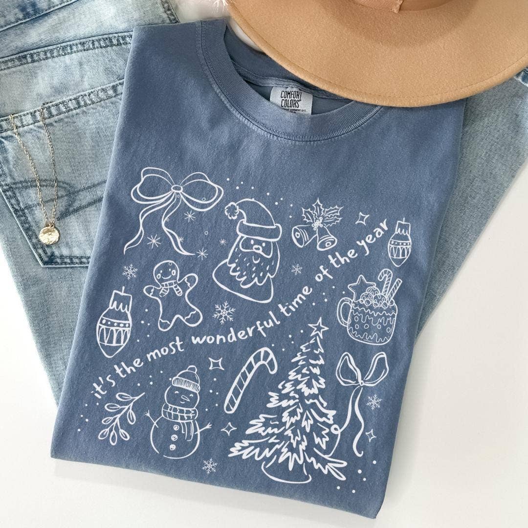 Glaime – wholesale T-shirt (graphic) – unisex – Comfort Colors Christmas Shirt With Bow, Holiday Sweatshirt2