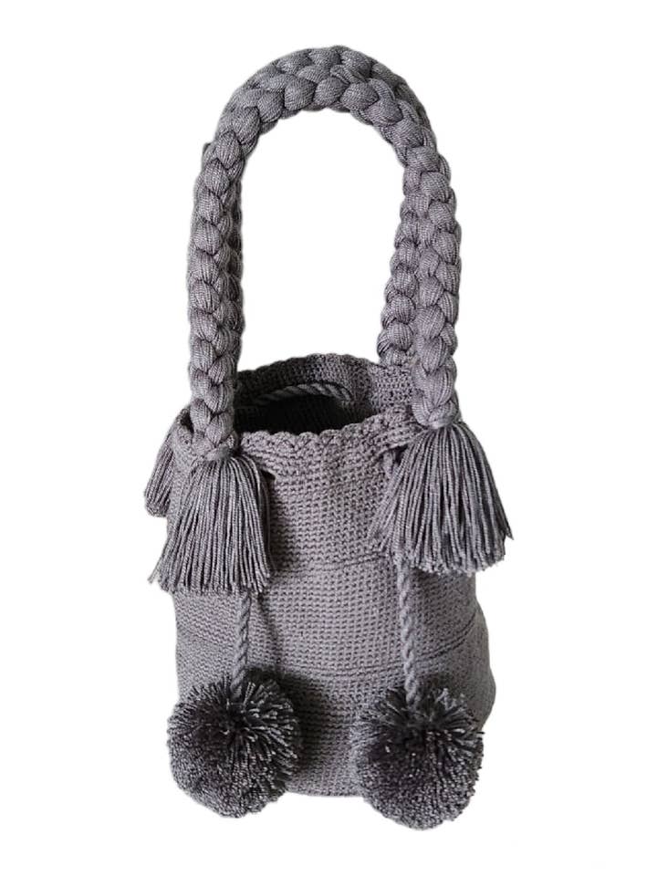 Bolso Wayuu Gris Mediano con Pompones para venta al por mayor de Boutique Femade ®