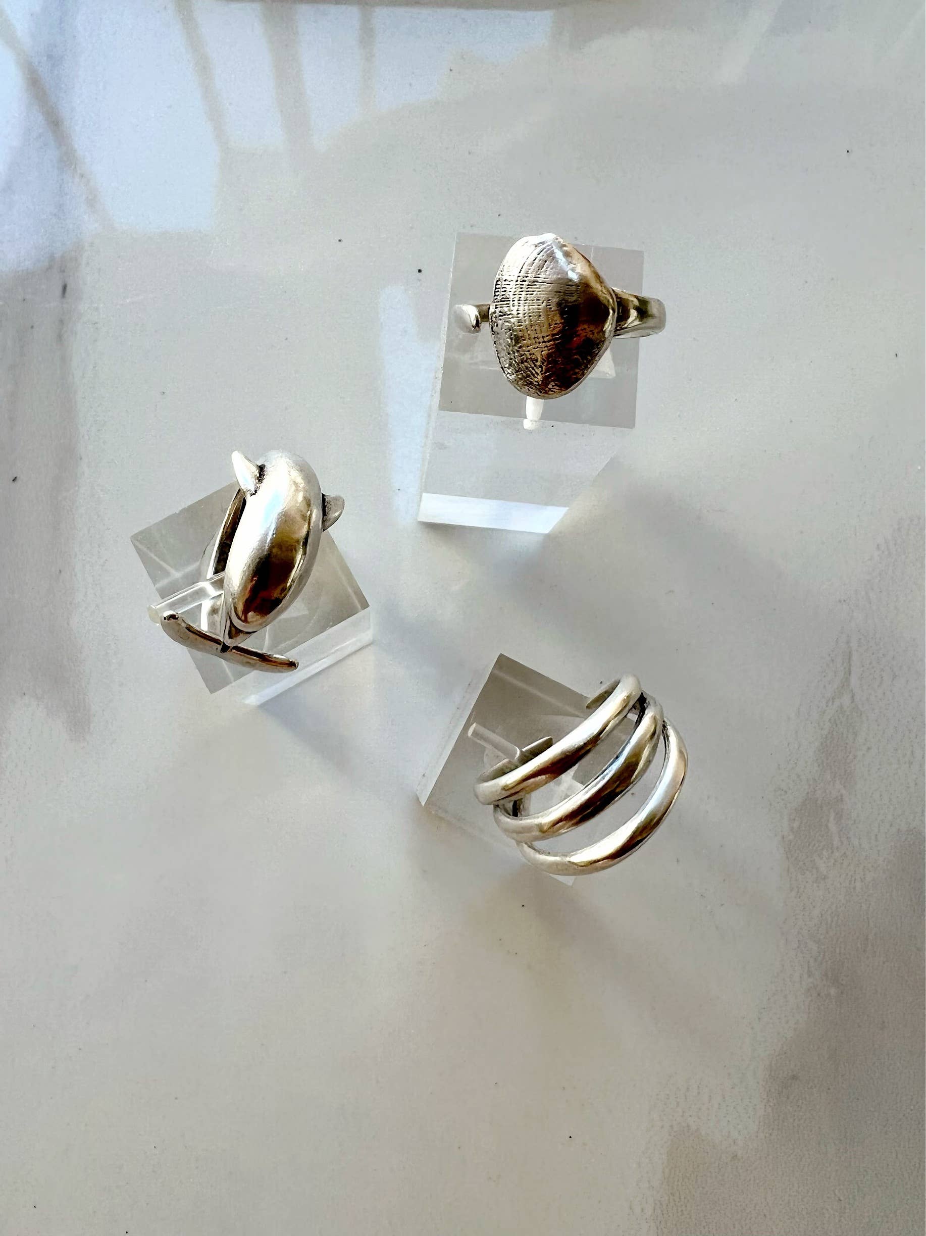 Christina Christi - Wholesale Cocktail/gelegenheidsring - Zilveren ring dames, drievoudige ring zilver, zomerring, dolfijn1