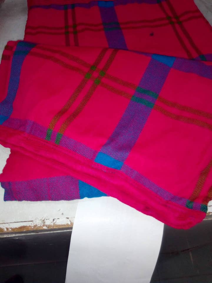Couverture Masai Shuka Kikoi Fabriquée au Kenya avec Livraison Gratuite pour la vente par Delight merchants