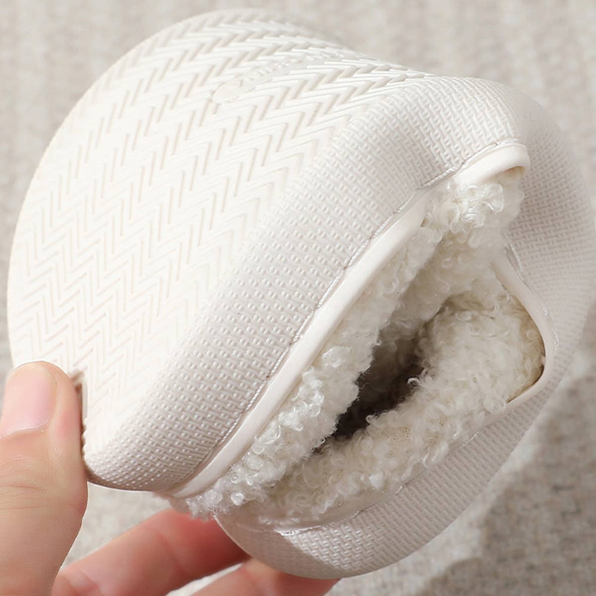 White CACTUS PATTERN WARM COTTON SLIPPERS_CWSHS0285 for wholesale on Faire6