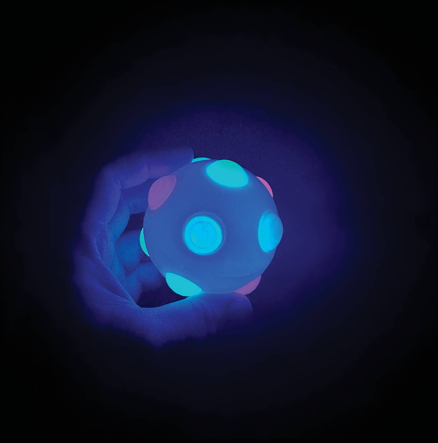 Geddes - Wholesale Light-Up Toy - Kids & Baby - LIGHT UP CRAZY BALL 12/DSP4