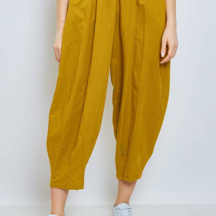 Calça - D579-K809 e outras tendências em Compre roupas qualidade B2B. Devoluções gratuitas e condições de pagamento a 60 dias na Faire na Faire.