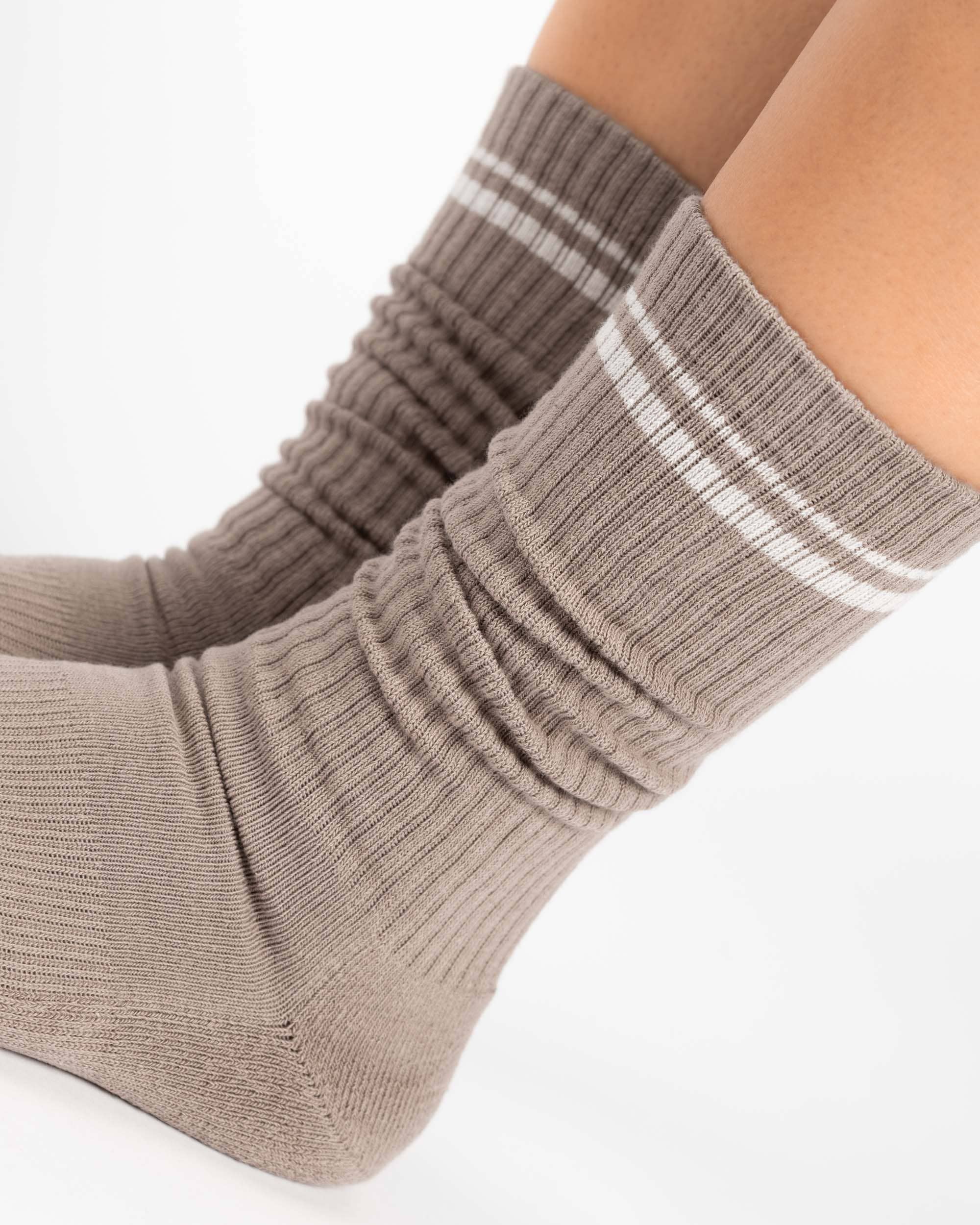 Pointe Studio - Vente Chaussettes – femme - Chaussettes montantes Varsity pour femme - Coton mélangé antidérapant pour Pilates et Barre4