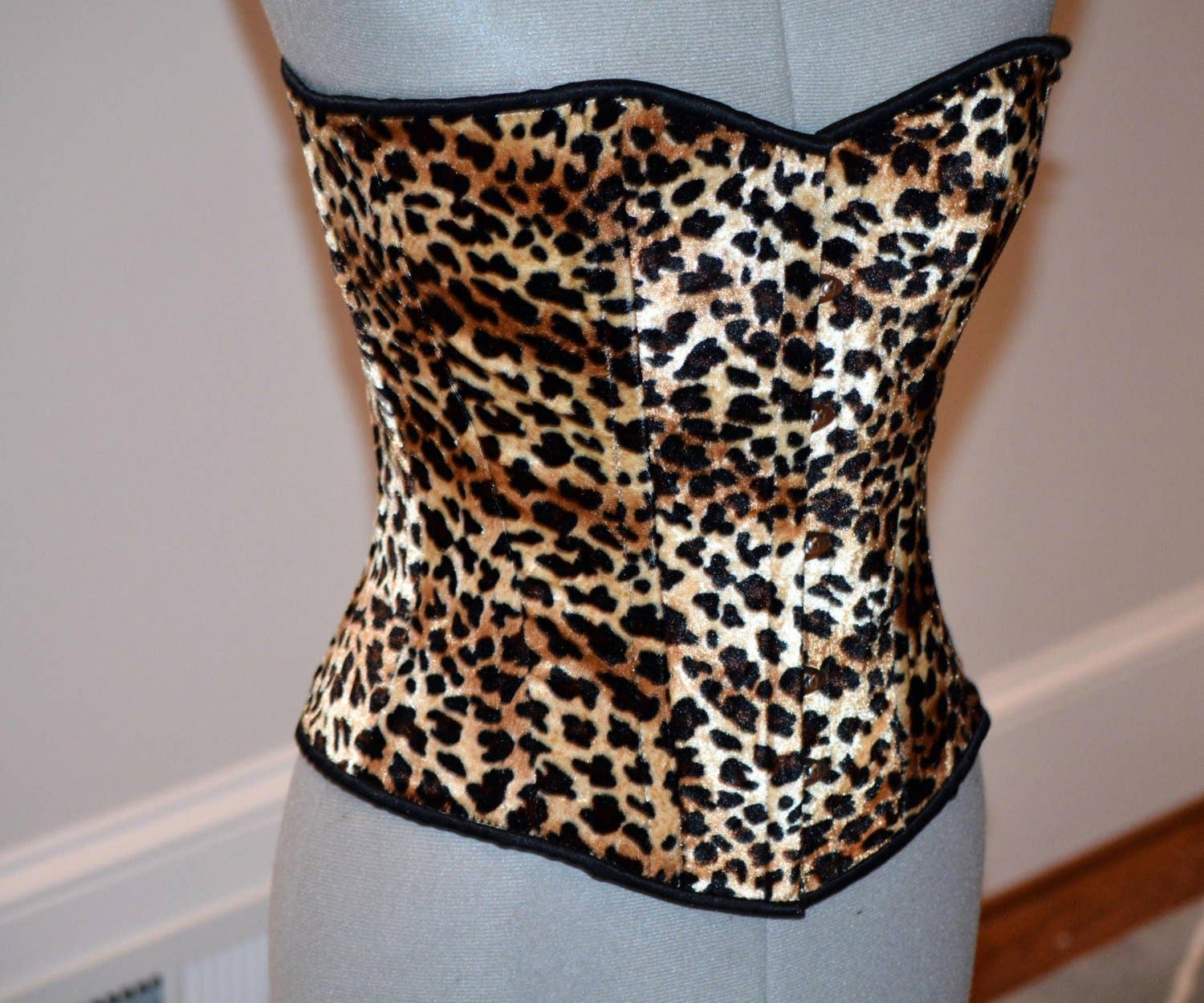 corsettery - Wholesale Corset - Women's - Classic overbust velvet leopard cheetah authentic steel-boned corset. Bespoke made to your measurements. Affordable cheap waist training3