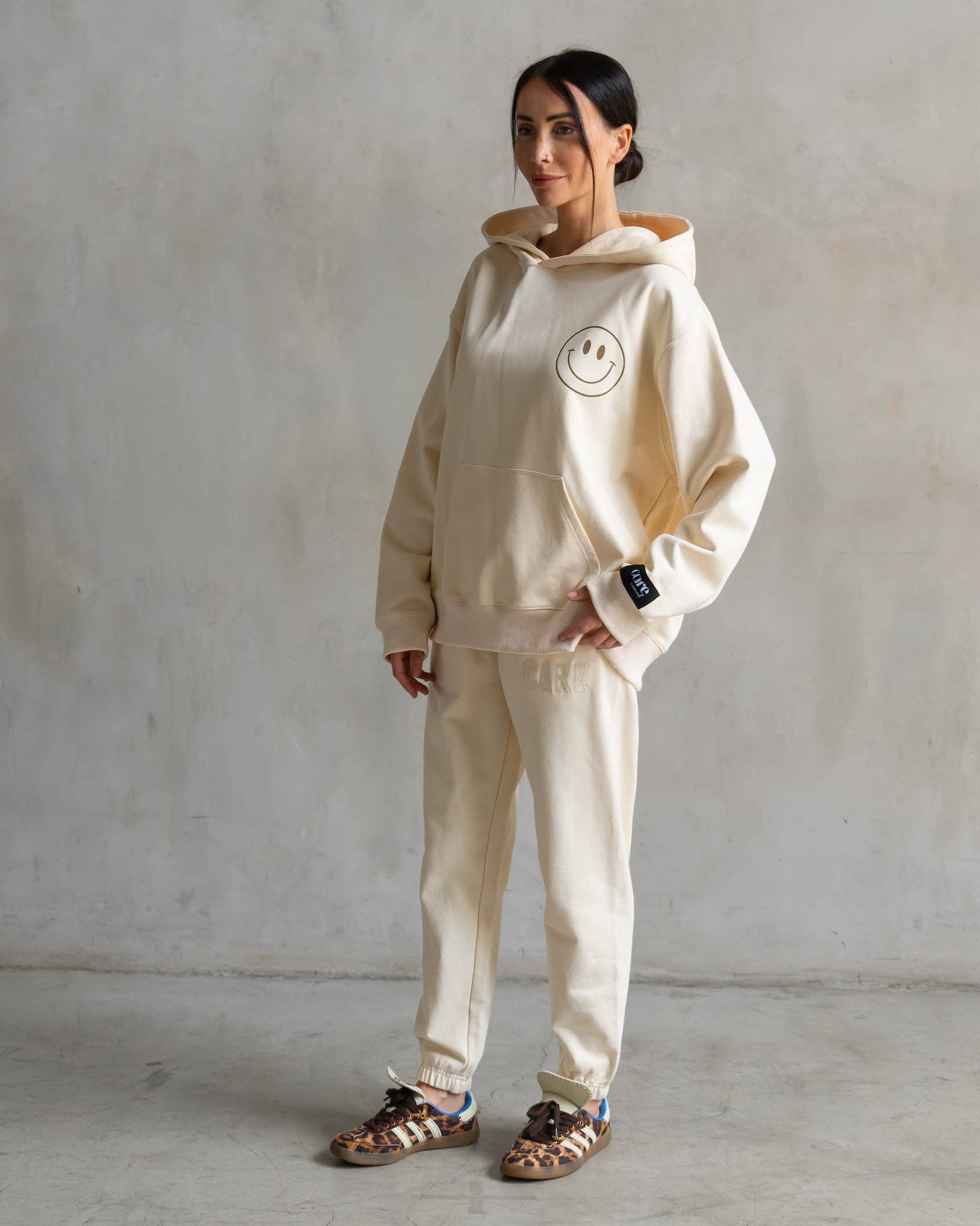 Care Tucker - Vente Sweat à capuche – femme - Chandail à capuchon Hendrix 100 Things Happy Ivory5