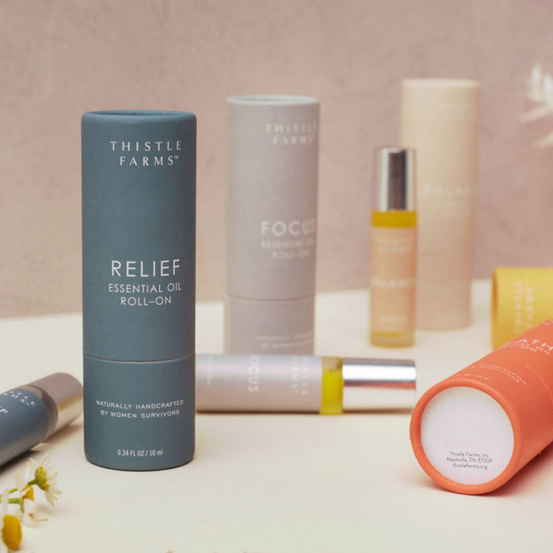 Thistle Farms - Vente Roll-on aux huiles essentielles - Huile essentielle Relief Roll On | Menthe poivrée et romarin2