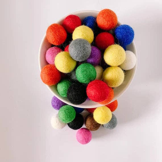 Sewing Seeds Play - Wholesale Decorative Tabletop Object - 2cm Standard Colours Felt Ball Bundle Of 550