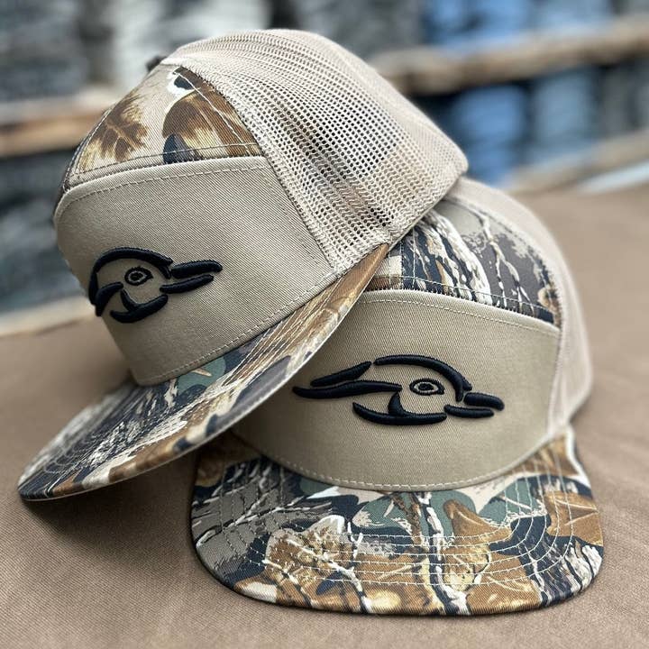 American Flyway Waterfowl - Wholesale Trucker Hat - Unisex - Realtree Advantage 7 Panel Duck Logo Hat
