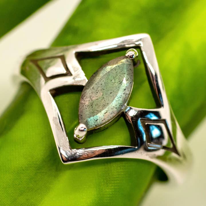 Sterling Silver Mystic Labradorite Ring for wholesale by Baizaar