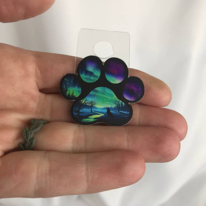 National Parks and Beyond - Wholesale Sticker - Northern Lights Paw Print Sticker – Dog and Aurora Design9