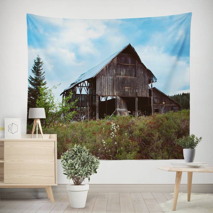 Tapisserie murale rustique Barn Farmhouse, maison sur le thème de la campagne et de l'Occident pour la vente par lostkatphoto