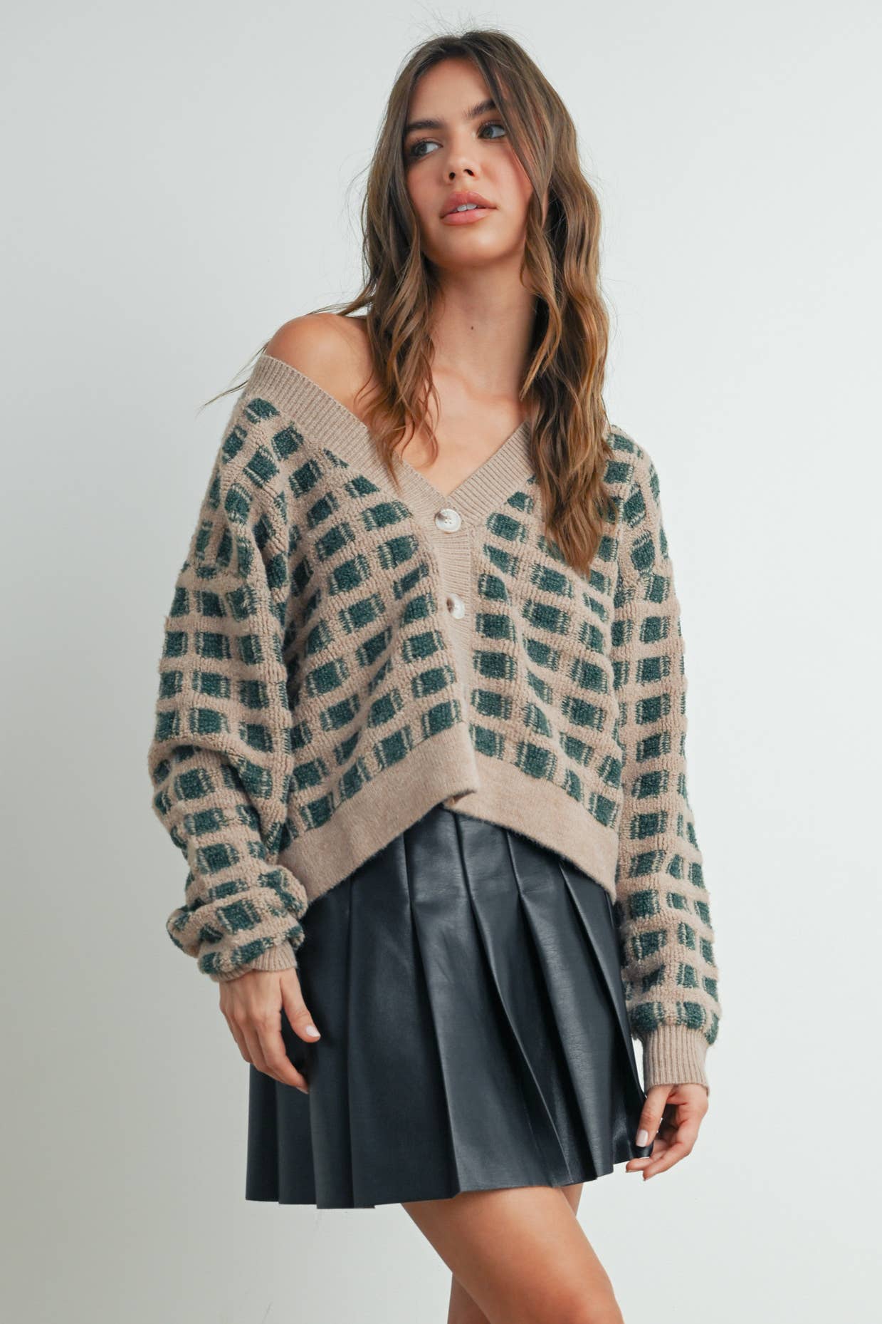BUTTERMELON – Engroshandel Cardigan - Dame – Cropped V-hals Cardigan - BMC751933