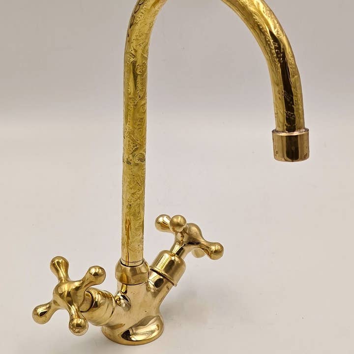 Terracotta Design LTD - Wholesale Bathroom Accessory Set - Moroccan Premium Brass Shower Head,Handheld plus Hand shower