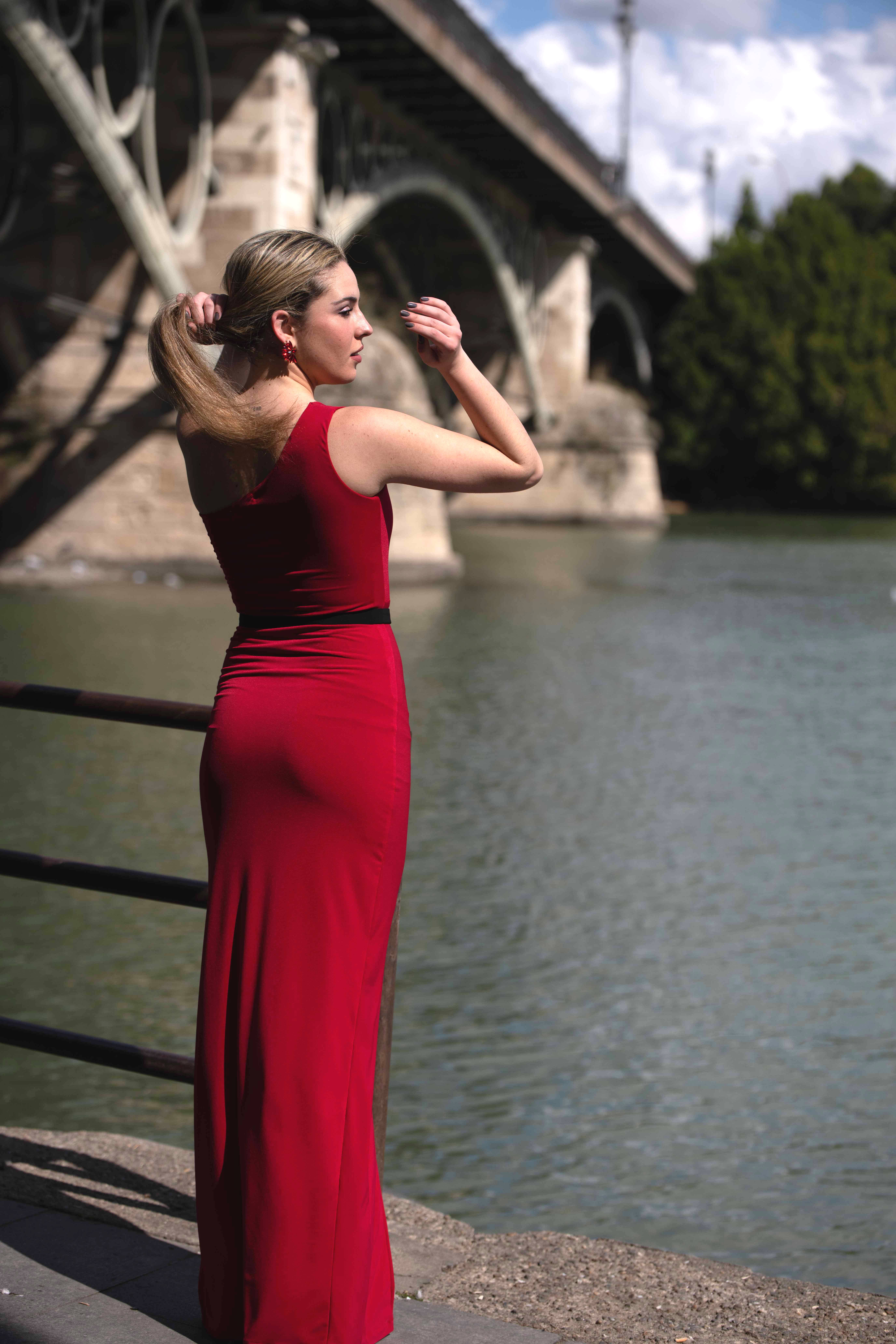 Long Asymmetric Red Dress Orleans for wholesale on Faire2