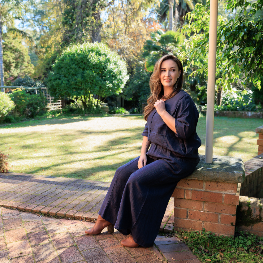 VeraMay - Wholesale Pants - Women's - 6571 Navy Vera May Italian Linen Pant2